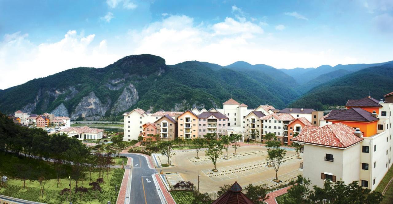 Tops10 Resort Donggang Cistar Yeongwol Exterior foto